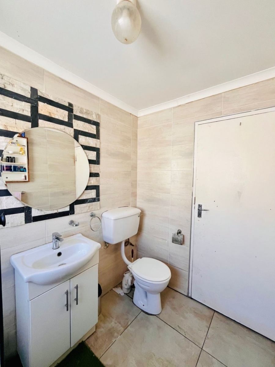 4 Bedroom Property for Sale in Wavecrest Western Cape